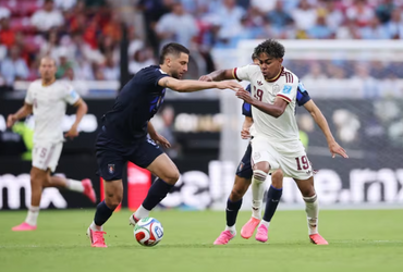 Uruguay vs Tây Ban Nha (07:00 – 27/06)